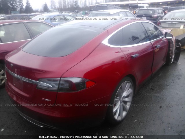 5YJSA1H11EFP37483 - 2014 TESLA MODEL S RED photo 4