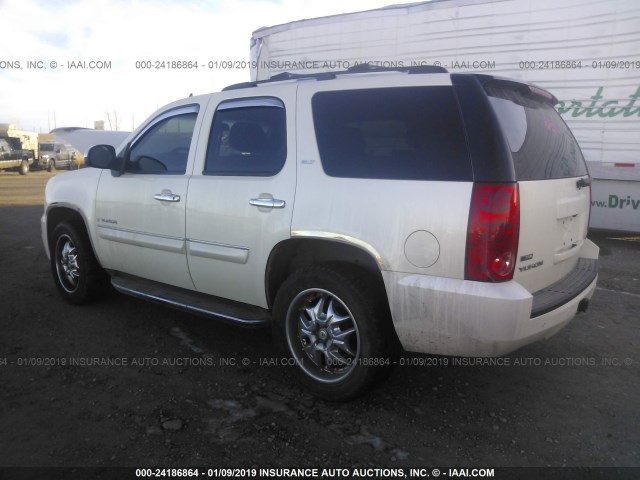 1GKFK13018R263535 - 2008 GMC YUKON WHITE photo 3