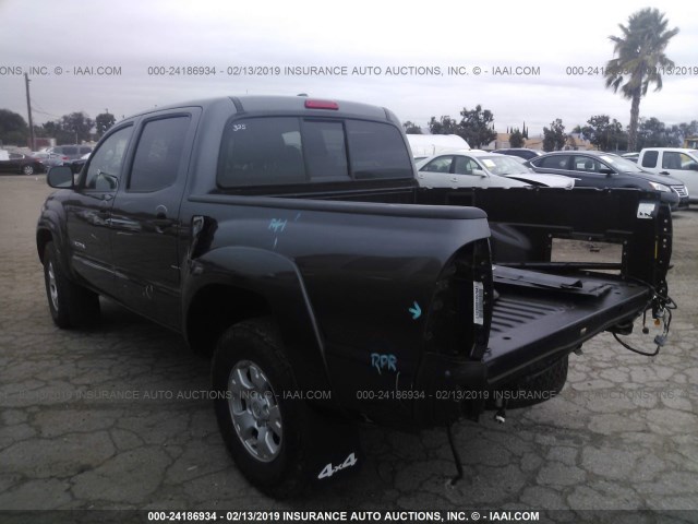 3TMLU4EN3BM077538 - 2011 TOYOTA TACOMA DOUBLE CAB GRAY photo 3