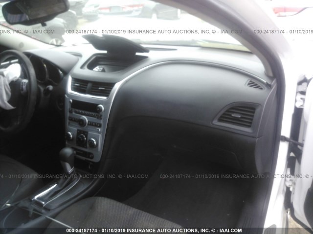 1G1ZC5E01CF143926 - 2012 CHEVROLET MALIBU 1LT 白色 照片 5