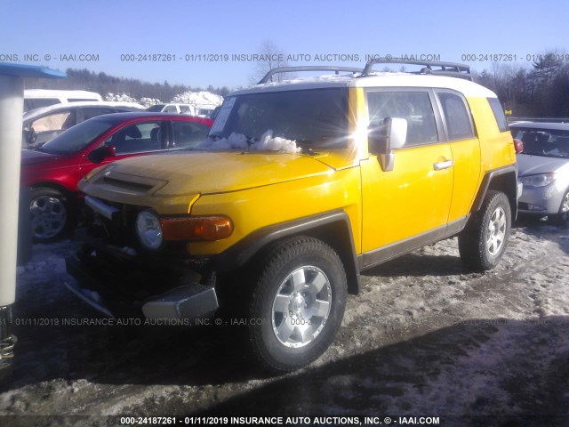 JTEBU11F570064935 - 2007 TOYOTA FJ CRUISER YELLOW photo 2