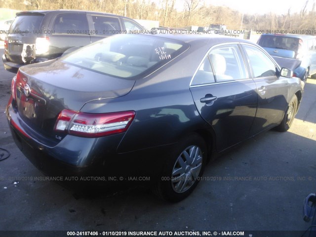 4T1BF3EKXBU151647 - 2011 TOYOTA CAMRY SE/LE/XLE GRAY photo 4