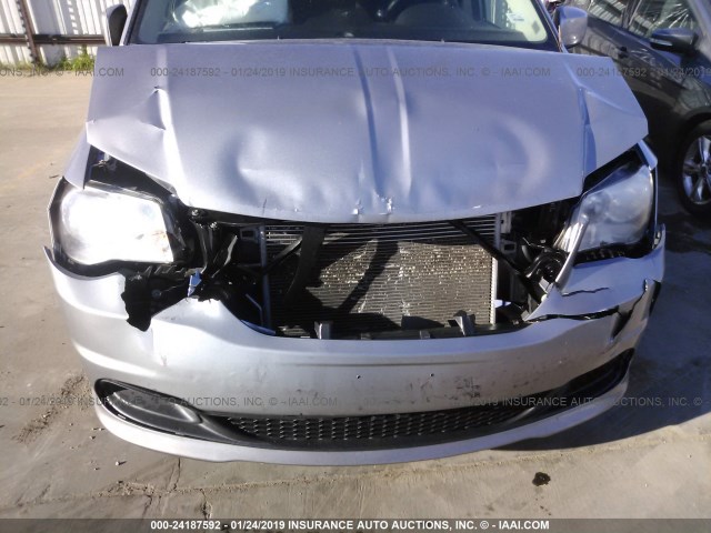 2C4RDGCG1GR351397 - 2016 DODGE GRAND CARAVAN SXT SILVER photo 6