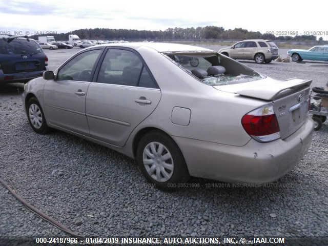 4T1BE32K05U559361 - 2005 TOYOTA CAMRY LE/XLE/SE SILVER photo 3