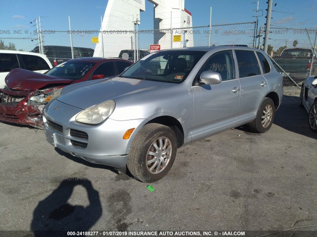 WP1AA29P45LA22388 - 2005 PORSCHE CAYENNE SILVER photo 2