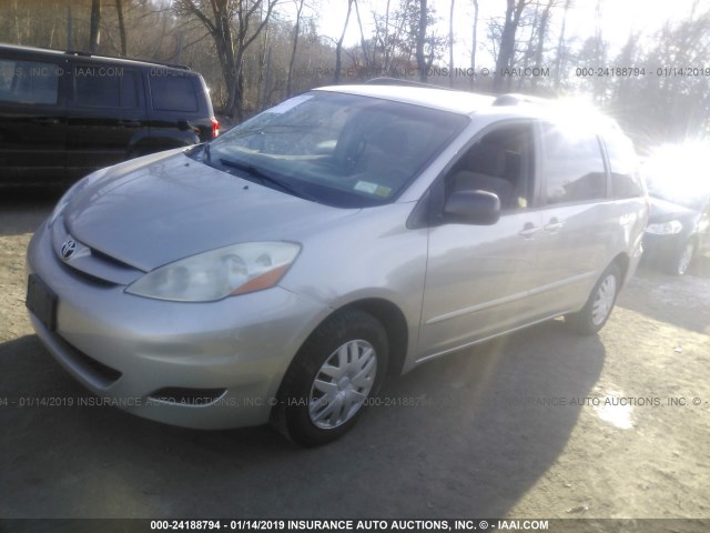 5TDZK23C77S014889 - 2007 TOYOTA SIENNA CE/LE SILVER photo 2