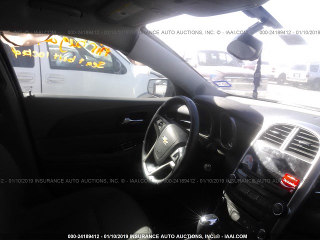 1G11B5SA5DF318919 - 2013 CHEVROLET MALIBU LS BEIGE photo 5