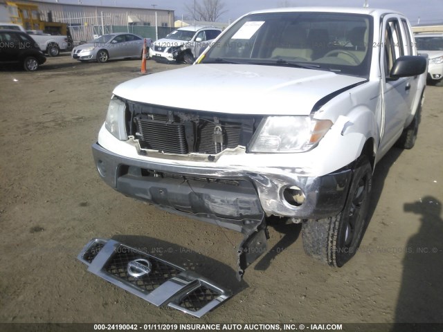 1N6AD07U59C427281 - 2009 NISSAN FRONTIER CREW CAB SE/LE/NISMO WHITE photo 6