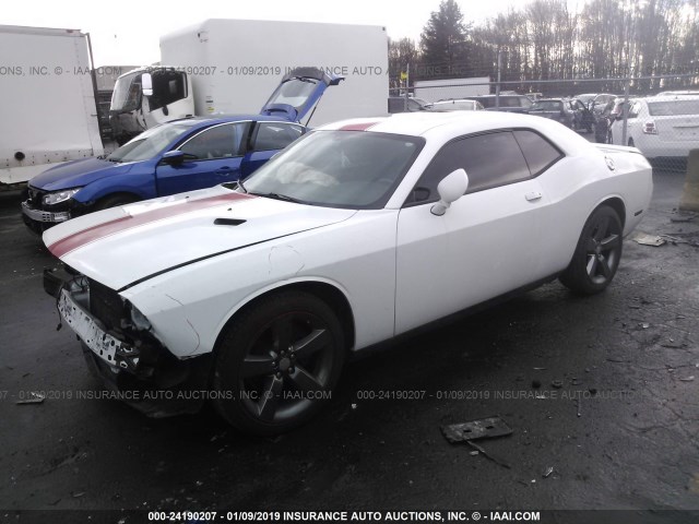 2C3CDYAG3DH699884 - 2013 DODGE CHALLENGER SXT WHITE photo 2