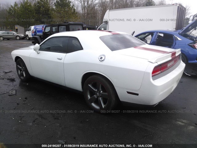 2C3CDYAG3DH699884 - 2013 DODGE CHALLENGER SXT WHITE photo 3