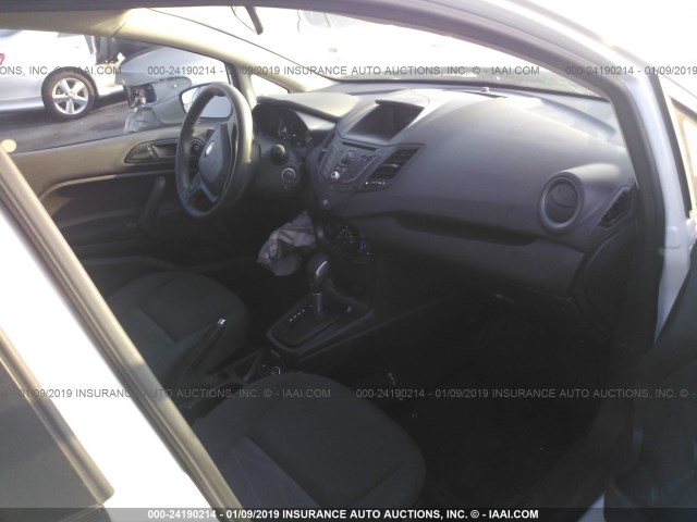 3FADP4TJ7EM235336 - 2014 FORD FIESTA S WHITE photo 5