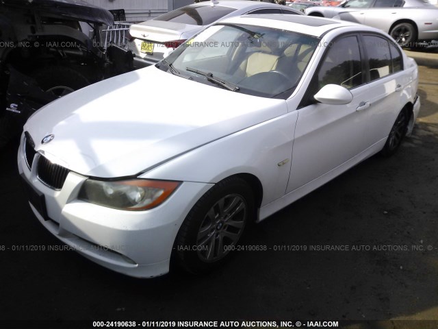 WBAVC53557FZ81514 - 2007 BMW 328 I SULEV WHITE photo 2