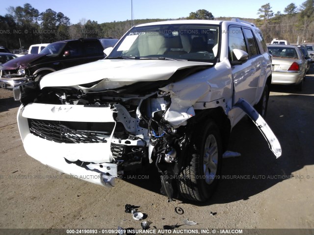 JTEBU5JR7J5580399 - 2018 TOYOTA 4RUNNER SR5 PREM/LTDL/TRAIL/TRD WHITE photo 6