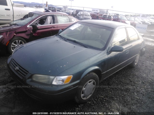 4T1BG22K0VU820735 - 1997 TOYOTA CAMRY CE/LE/XLE GREEN photo 2