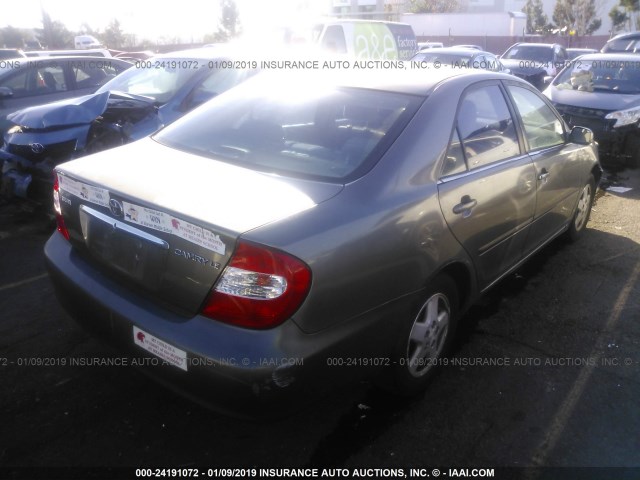 JTDBE32K030141164 - 2003 TOYOTA CAMRY LE/XLE GRAY photo 4