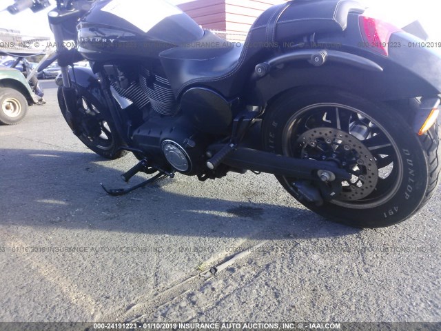 5VPMB36NXD3015451 - 2013 VICTORY MOTORCYCLES JUDGE BLACK photo 3