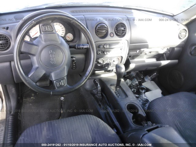 1J4GL48K13W639177 - 2003 JEEP LIBERTY SPORT/FREEDOM WHITE photo 5