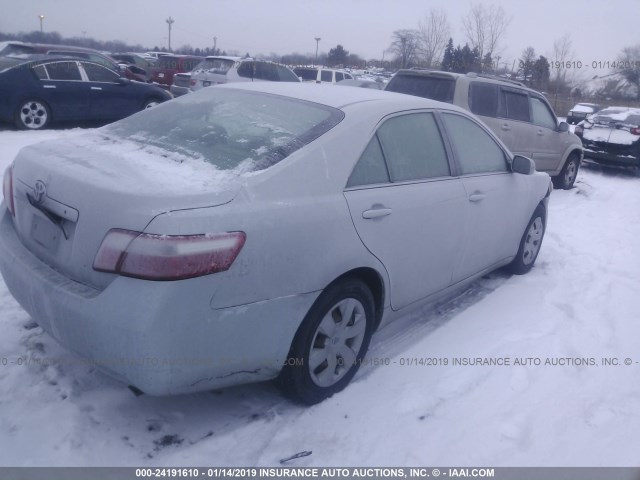 4T1BE46K17U629470 - 2007 TOYOTA CAMRY NEW GENERAT CE/LE/XLE/SE SILVER photo 4