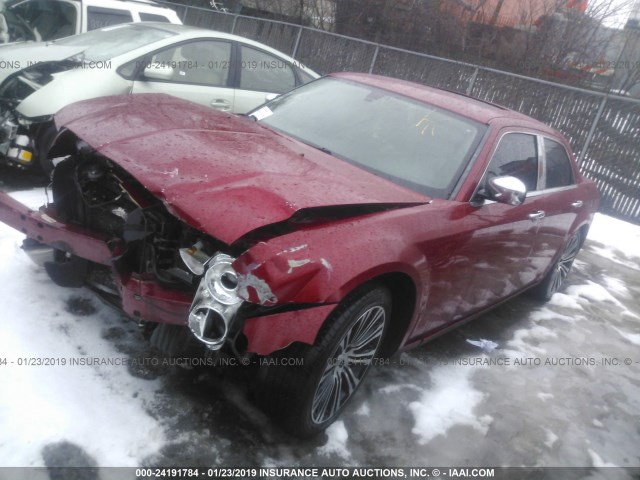 2C3KA63H37H684837 - 2007 CHRYSLER 300C RED photo 2