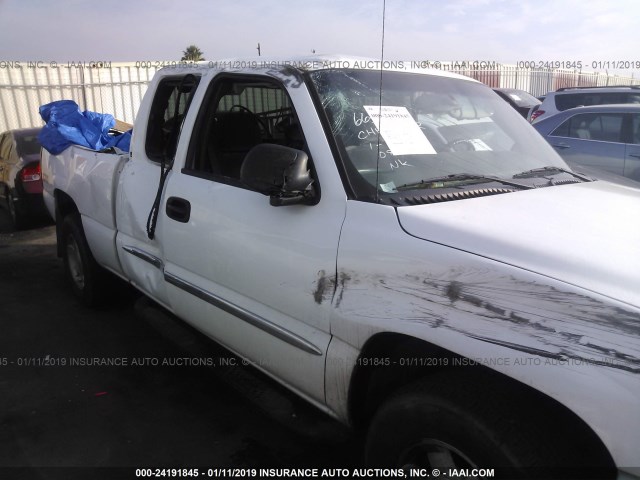 2GTEK19B851184304 - 2005 GMC NEW SIERRA K1500 WHITE photo 6