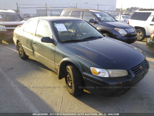 4T1BG22K9WU349296 - 1998 TOYOTA CAMRY CE/LE/XLE GREEN photo 1