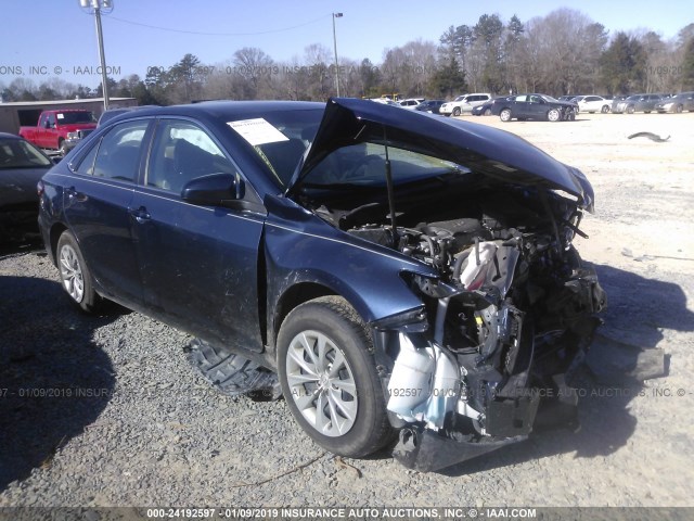 4T1BF1FK4FU951983 - 2015 TOYOTA CAMRY LE/XLE/SE/XSE 蓝色 照片 1