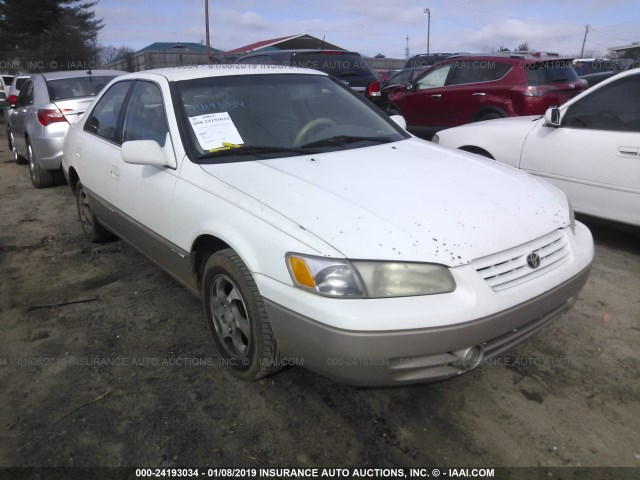 4T1BG22K9WU358712 - 1998 TOYOTA CAMRY CE/LE/XLE 白色 照片 1