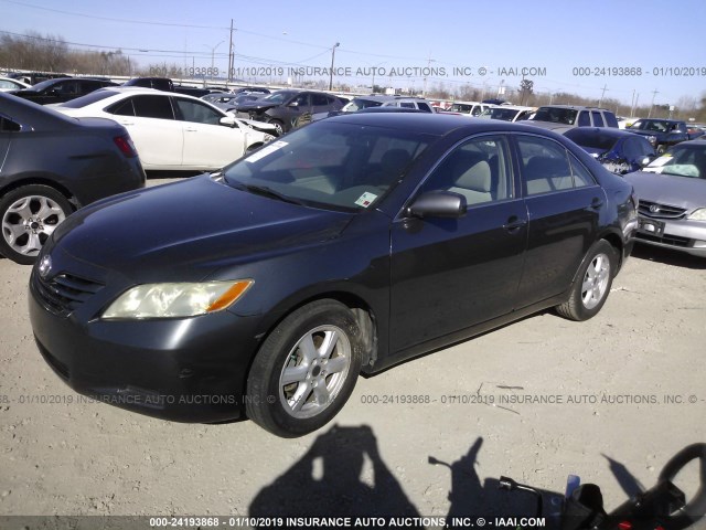 4T1BE46K27U104398 - 2007 TOYOTA CAMRY NEW GENERAT CE/LE/XLE/SE GRAY photo 2