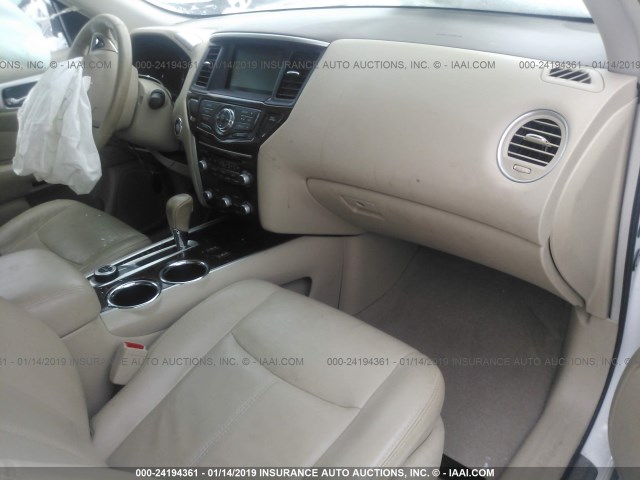 5N1AR2MM3DC677773 - 2013 NISSAN PATHFINDER S/SV/SL/PLATINUM WHITE photo 5