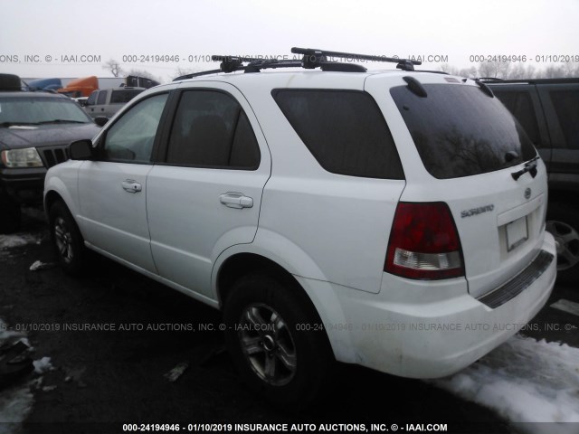 KNDJC733X45184009 - 2004 KIA SORENTO EX/LX WHITE photo 3