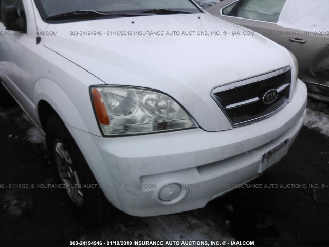 KNDJC733X45184009 - 2004 KIA SORENTO EX/LX WHITE photo 6