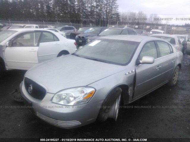 1G4HD57278U143040 - 2008 BUICK LUCERNE CXL SILVER photo 2