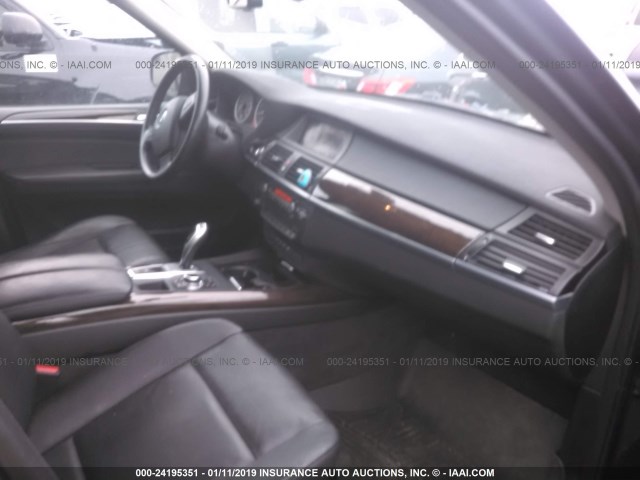 5UXZV4C57CL991383 - 2012 BMW X5 XDRIVE35I GRAY photo 5