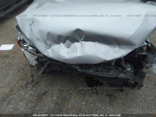 4T1BF1FK3FU032962 - 2015 TOYOTA CAMRY LE/XLE/SE/XSE SILVER photo 10