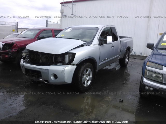 1N6AA06B46N575950 - 2006 NISSAN TITAN XE/SE/LE SILVER photo 2