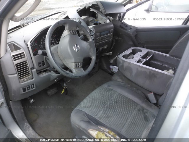 1N6AA06B46N575950 - 2006 NISSAN TITAN XE/SE/LE SILVER photo 5