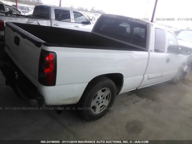 1GCEC19V66Z120939 - 2006 CHEVROLET SILVERADO C1500 WHITE photo 4