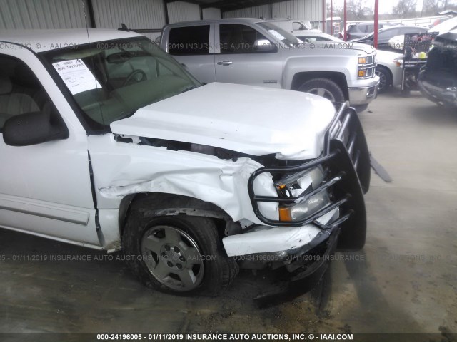 1GCEC19V66Z120939 - 2006 CHEVROLET SILVERADO C1500 WHITE photo 6