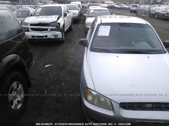 KMHCG45C31U175691 - 2001 HYUNDAI ACCENT GL SILVER photo 1