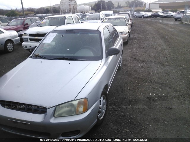 KMHCG45C31U175691 - 2001 HYUNDAI ACCENT GL SILVER photo 2