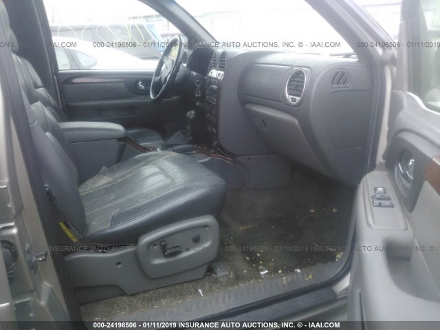 1GKDT13S122380621 - 2002 GMC ENVOY SILVER photo 5