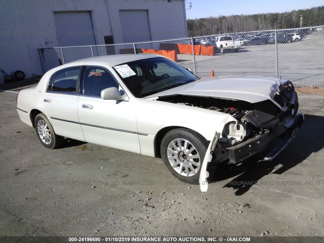 1LNHM81V37Y628934 - 2007 LINCOLN TOWN CAR SIGNATURE WHITE photo 1