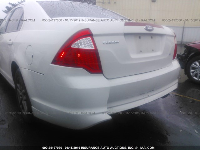 3FAHP0GA2CR333792 - 2012 FORD FUSION S WHITE photo 6