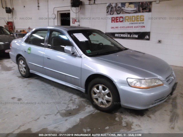 1HGCG66842A017469 - 2002 HONDA ACCORD EX/SE SILVER photo 1