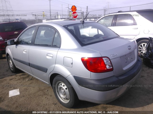 KNADE223096463141 - 2009 KIA RIO LX/SX SILVER photo 3