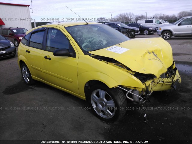 3FAFP37NX5R107479 - 2005 FORD FOCUS ZX5 YELLOW photo 1