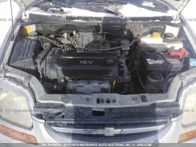 KL1TJ62684B240929 - 2004 CHEVROLET AVEO LS SILVER photo 10
