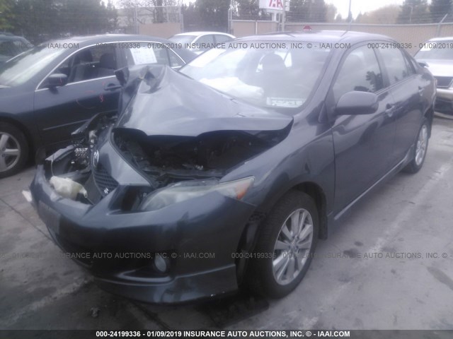 1NXBU4EE0AZ217899 - 2010 TOYOTA COROLLA S/LE/XLE GRAY photo 2