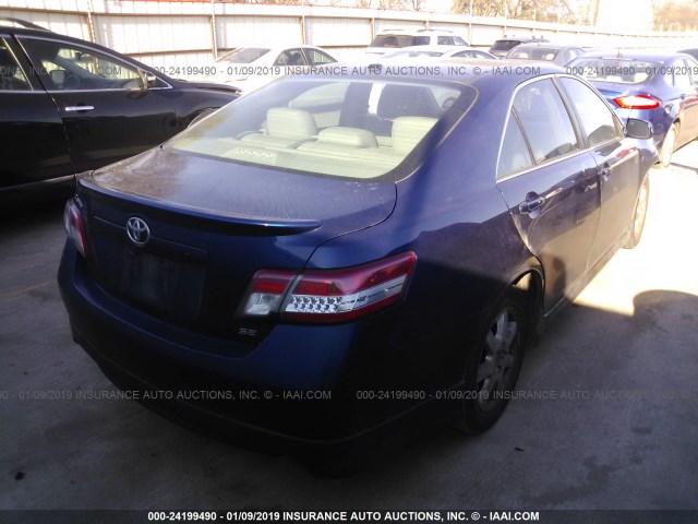 4T1BF3EK4BU705779 - 2011 TOYOTA CAMRY SE/LE/XLE 蓝色 照片 4