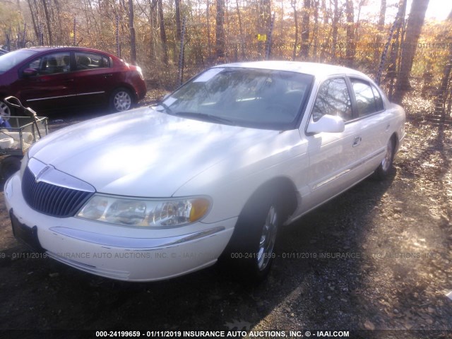 1LNHM97V92Y687668 - 2002 LINCOLN CONTINENTAL  WHITE photo 2